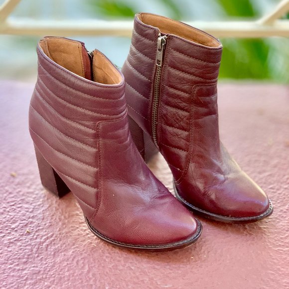 Madewell Shoes - Madewell Quilted Leather Ankle Boots